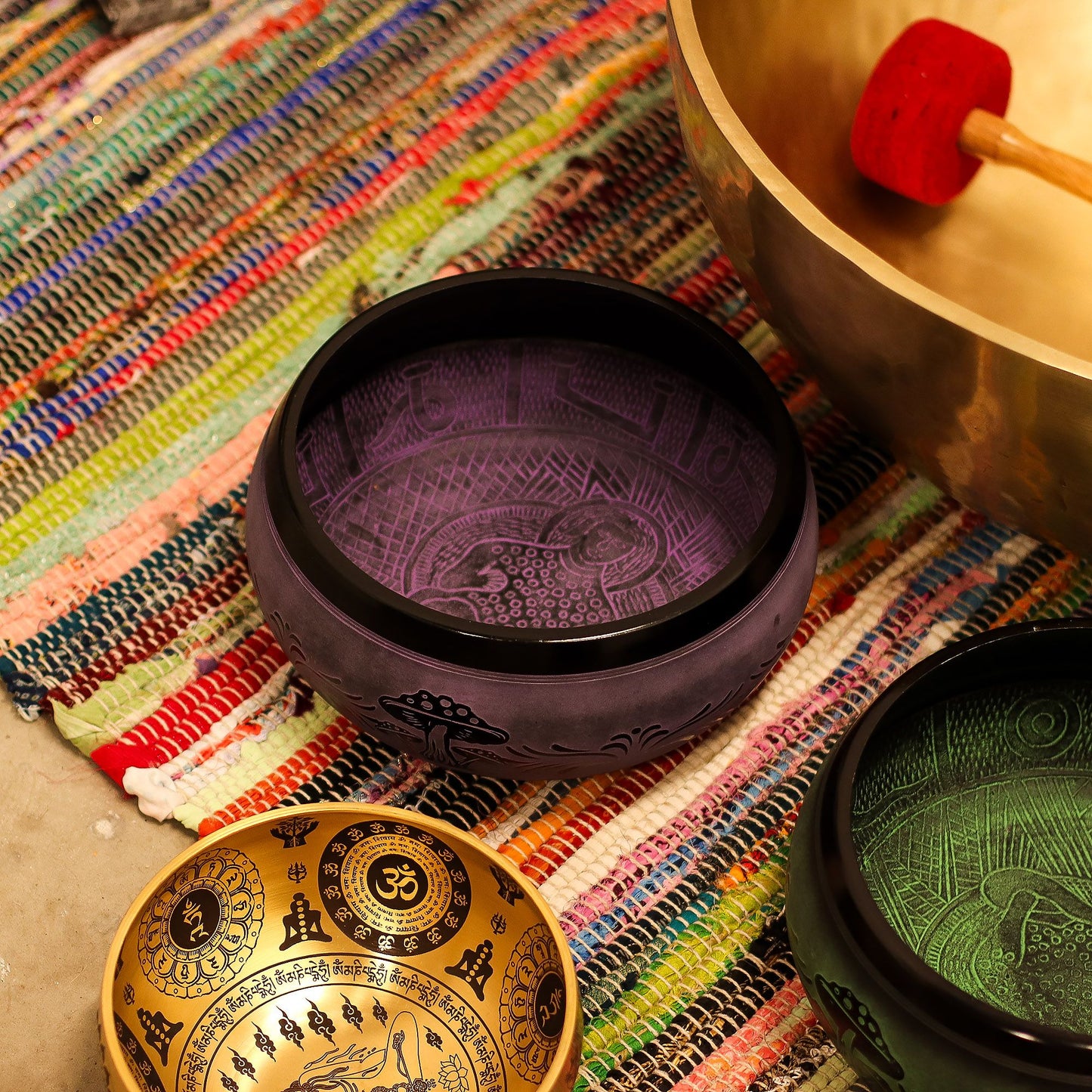 Cuenco tibetano en forma de hongo - Purple Haze (23x10,5 cm, 1,3 kg)