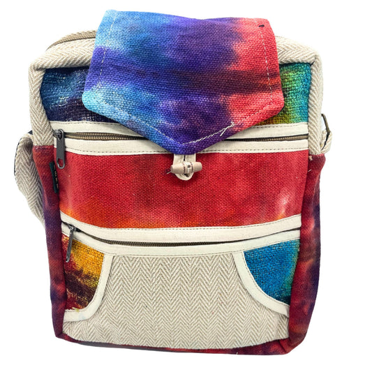 Bolso bandolera de cáñamo teñido con 2 cremalleras y solapa