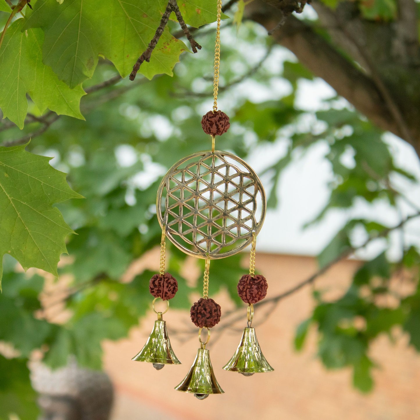 Campanas Indias - Flor de la Vida de Latón con Cuentas de Rudraksha - 3 Campanas - 6x27cm