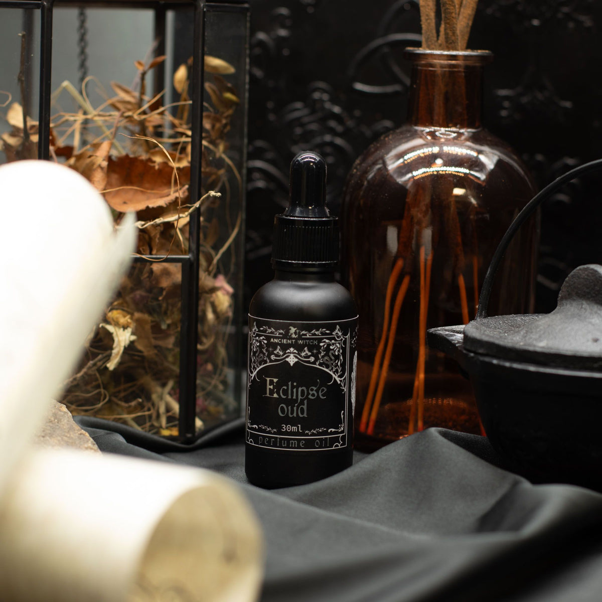 Aceite perfumado de bruja antigua - Eclipse Oud