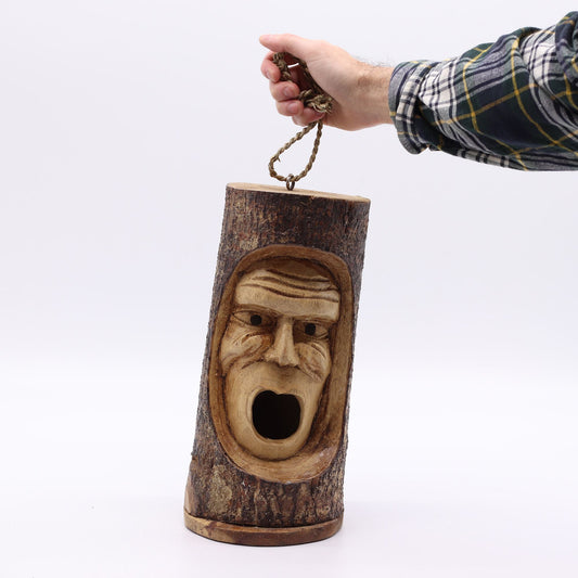 Cara de tronco de árbol - Casa para pájaros - Viejo gruñón