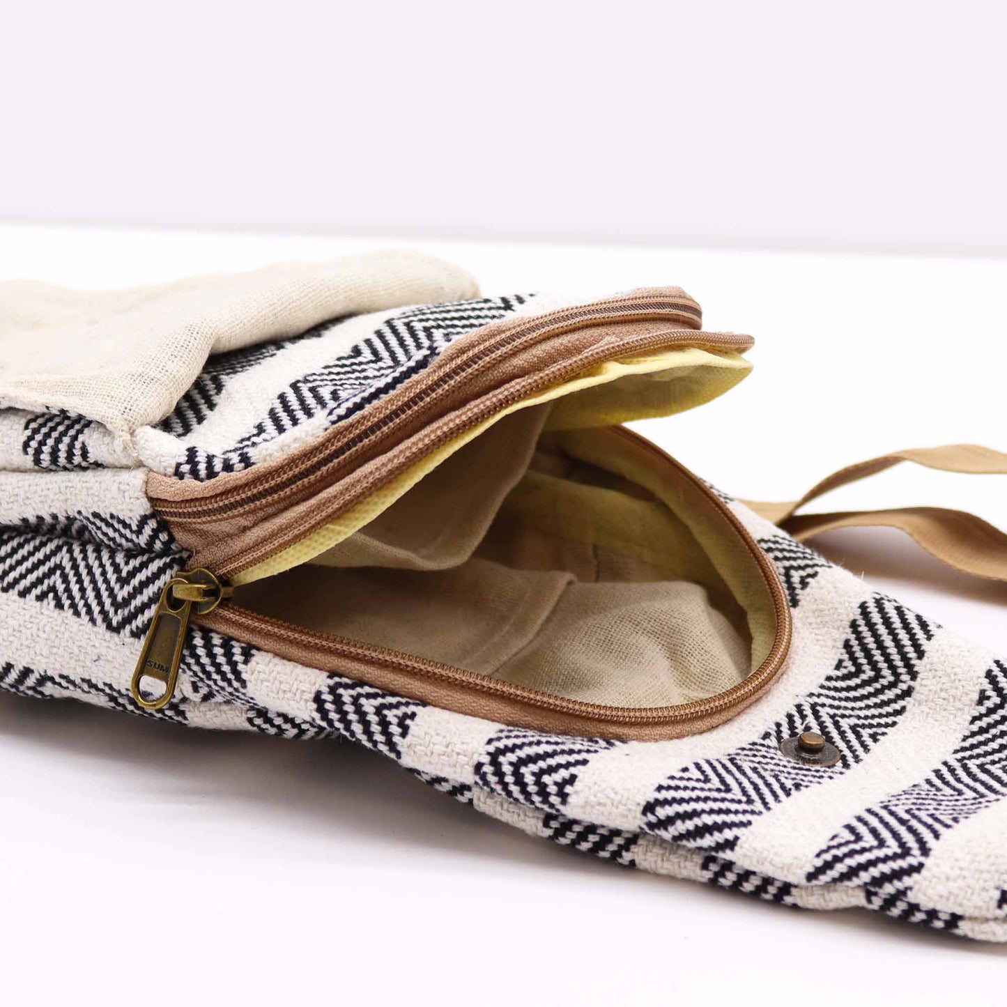 Bolso Bandolera de Algodón Natural - Blanco y Negro