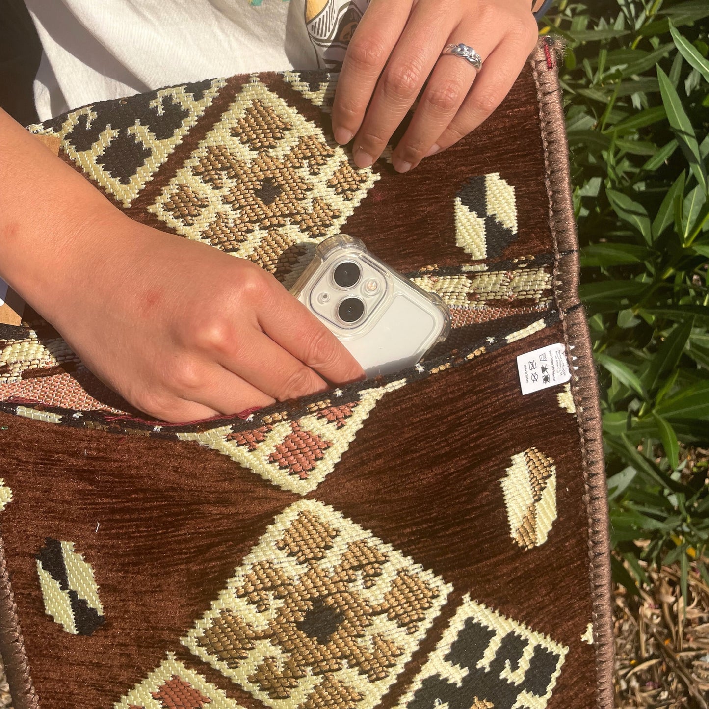 Bolso bandolera Kilim de chocolate